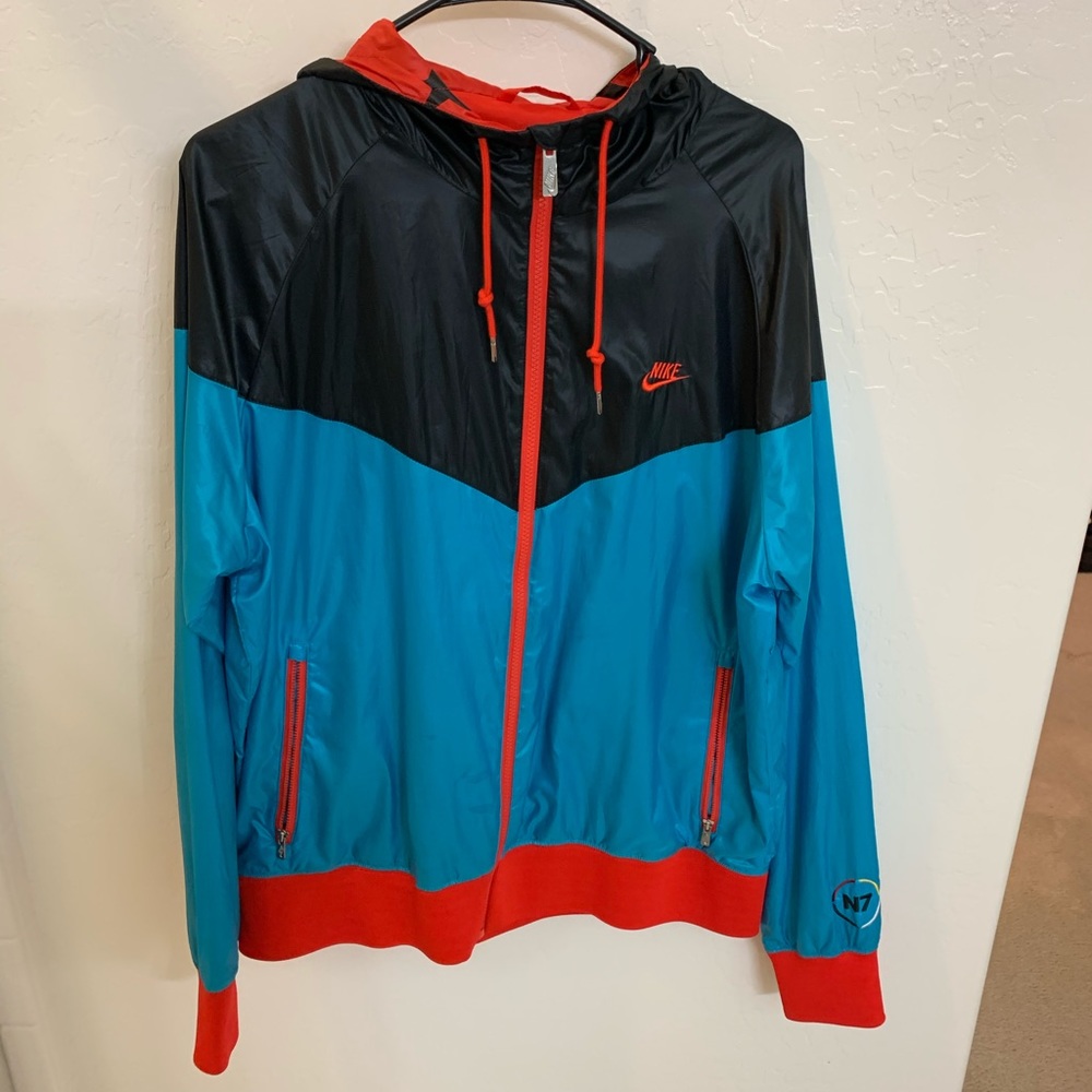 Nike Windrunner N7